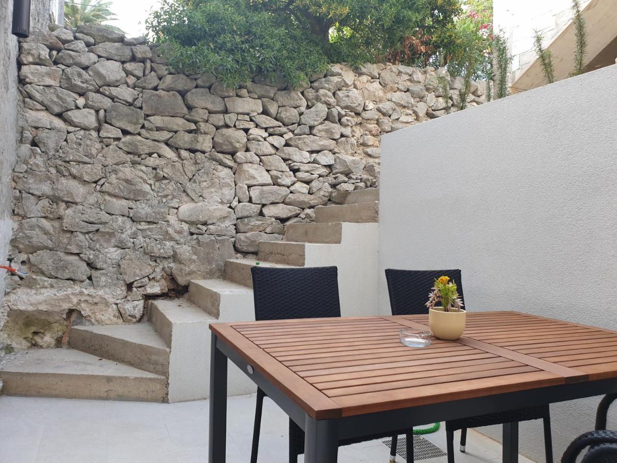 Castel Lejlighed Mali Lošinj Eksteriør billede