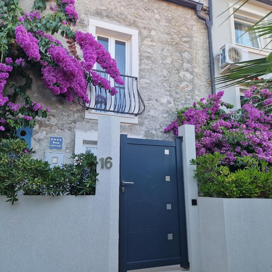 Castel Lejlighed Mali Lošinj Eksteriør billede